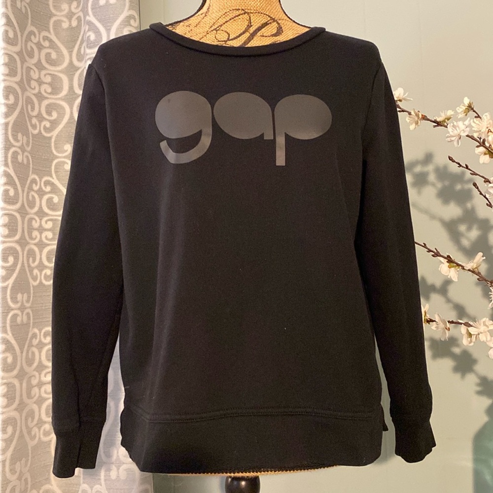 GAP Original Vintage-Style Logo Sweatshirt